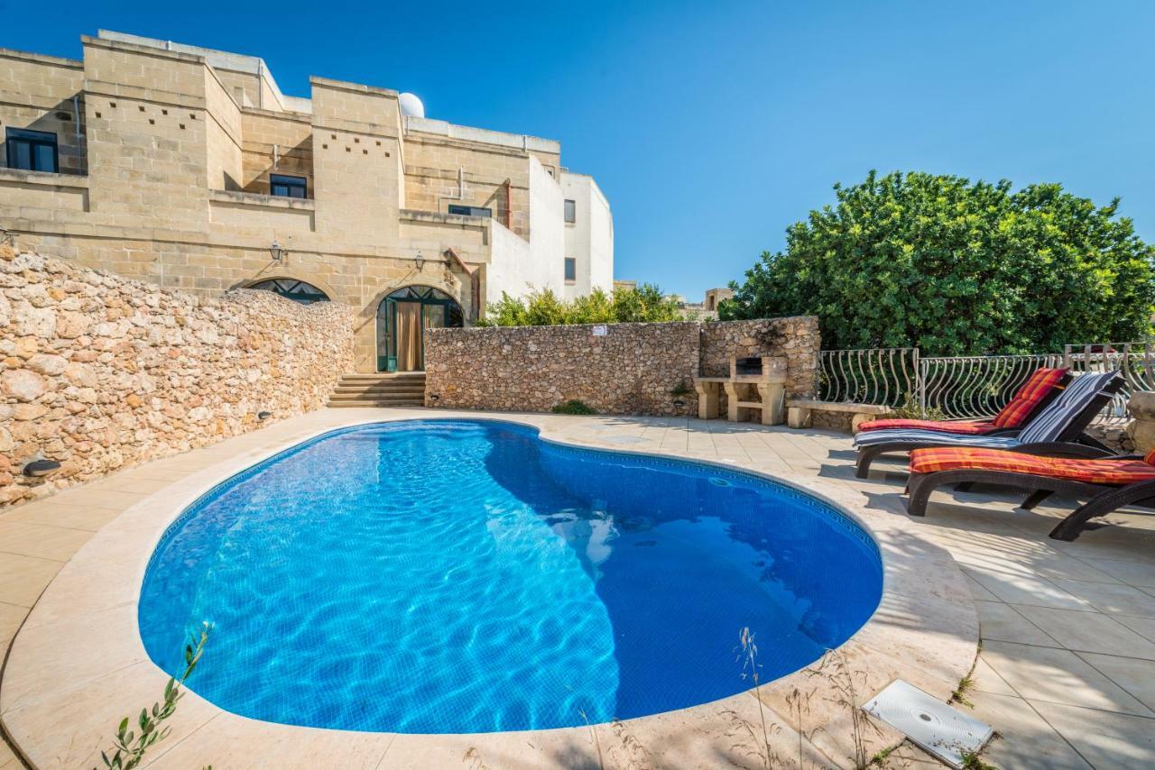 Sunset - Holiday Farmhouse With Large Private Pool In Island Of Gozo Nadur ภายนอก รูปภาพ