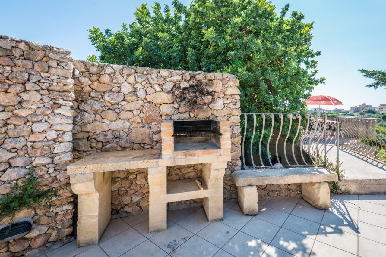 Sunset - Holiday Farmhouse With Large Private Pool In Island Of Gozo Nadur ภายนอก รูปภาพ