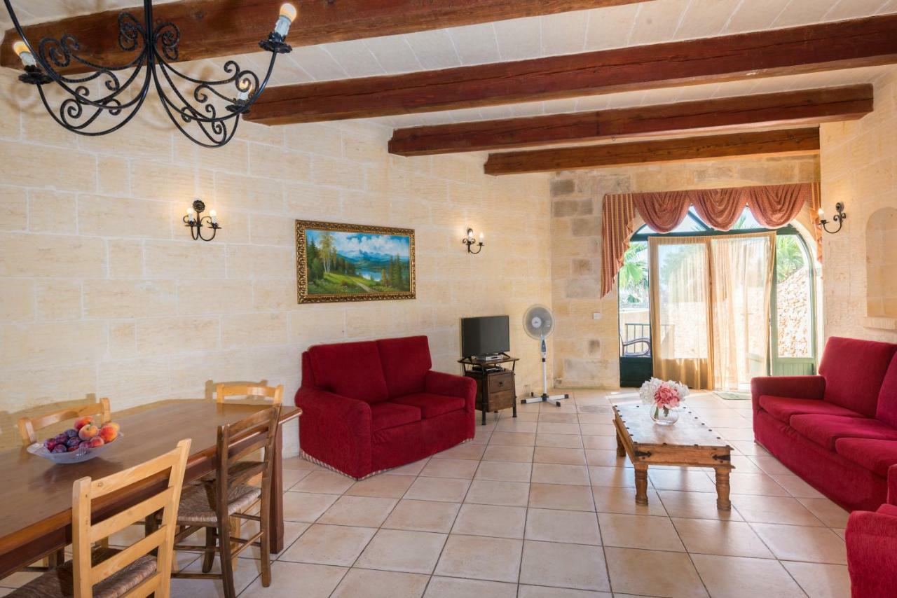 Sunset - Holiday Farmhouse With Large Private Pool In Island Of Gozo Nadur ภายนอก รูปภาพ
