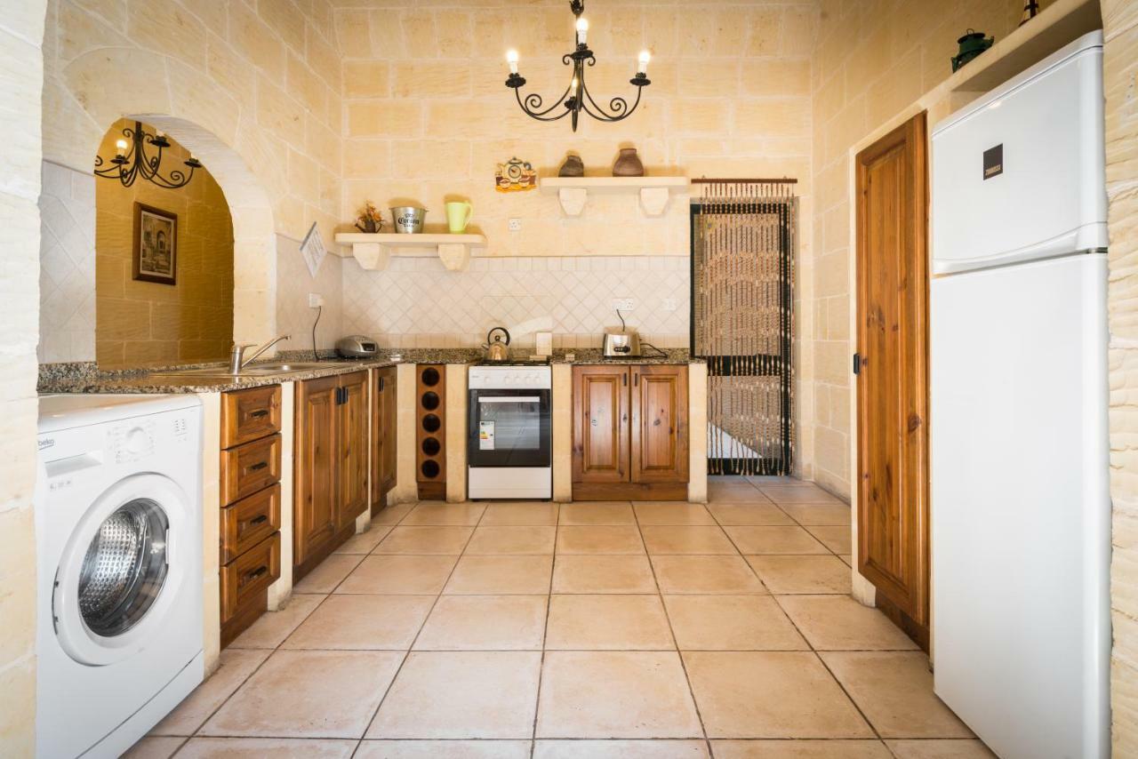 Sunset - Holiday Farmhouse With Large Private Pool In Island Of Gozo Nadur ภายนอก รูปภาพ