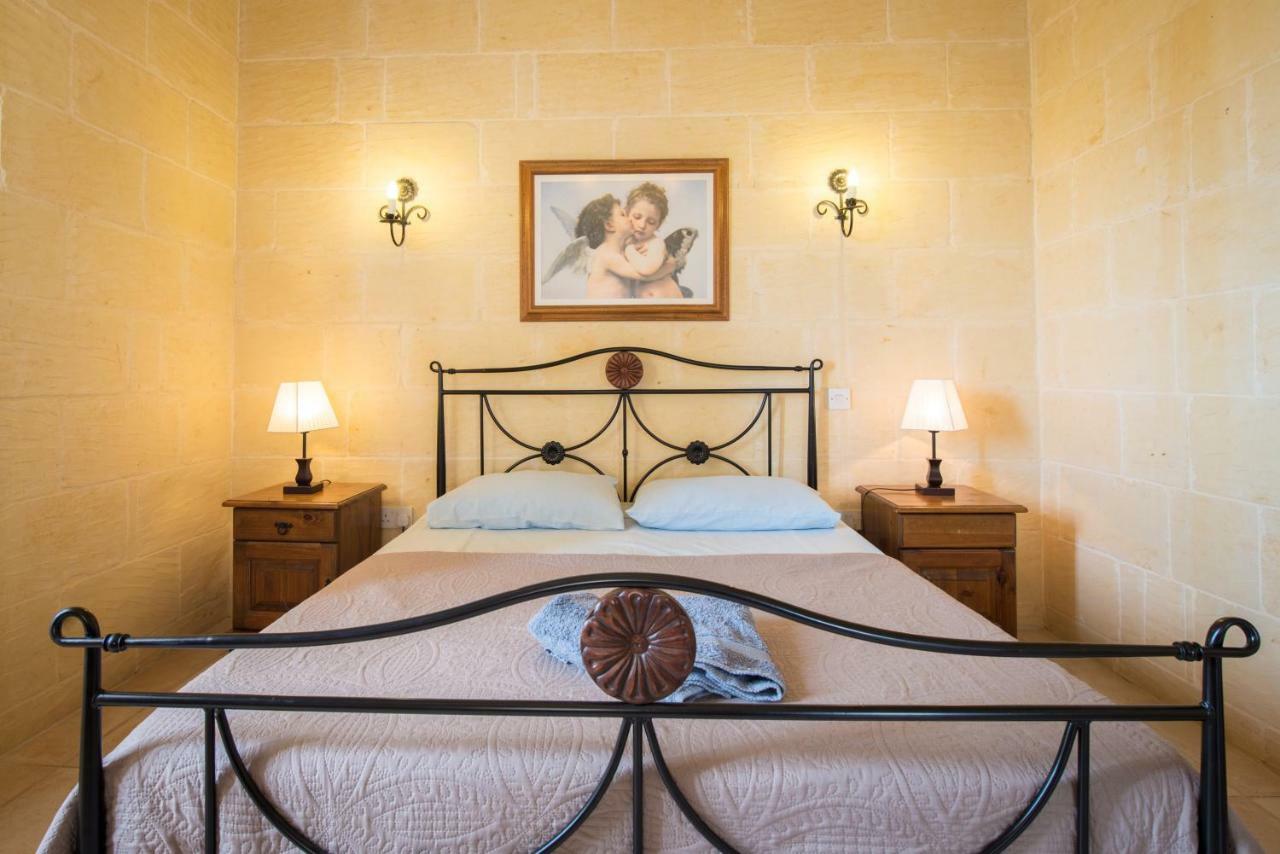 Sunset - Holiday Farmhouse With Large Private Pool In Island Of Gozo Nadur ภายนอก รูปภาพ