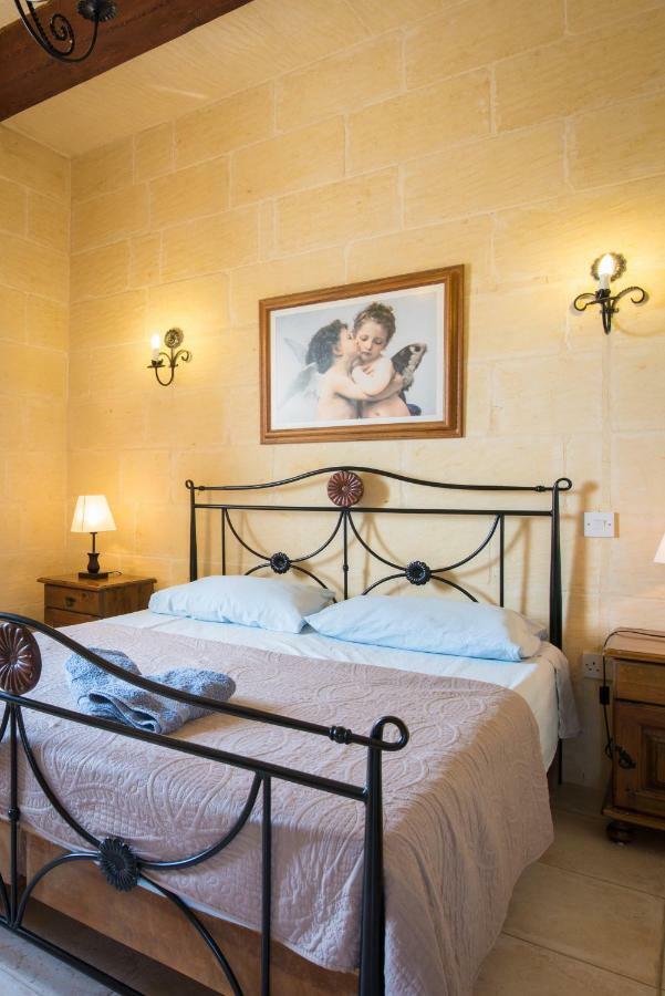 Sunset - Holiday Farmhouse With Large Private Pool In Island Of Gozo Nadur ภายนอก รูปภาพ