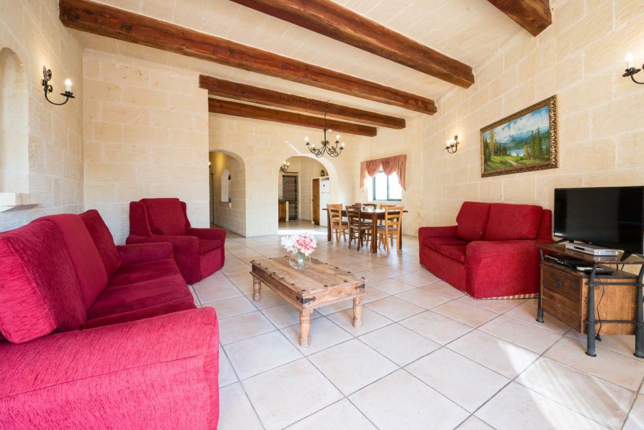 Sunset - Holiday Farmhouse With Large Private Pool In Island Of Gozo Nadur ภายนอก รูปภาพ