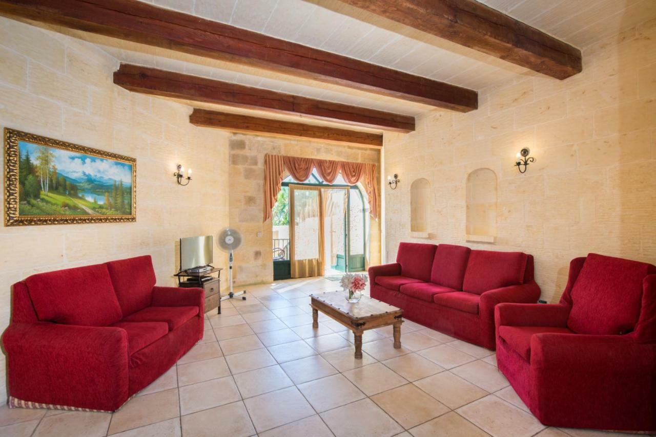 Sunset - Holiday Farmhouse With Large Private Pool In Island Of Gozo Nadur ภายนอก รูปภาพ